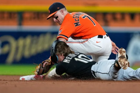 White Sox powers past Tigers 9-5